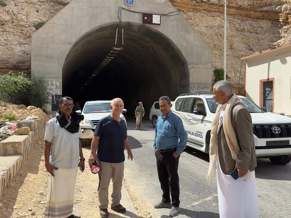 المهرة.. خبير تركي يبدأ تقييم أضرار أنفاق جبال "فرتك" وإعداد خطة إصلاح شاملة