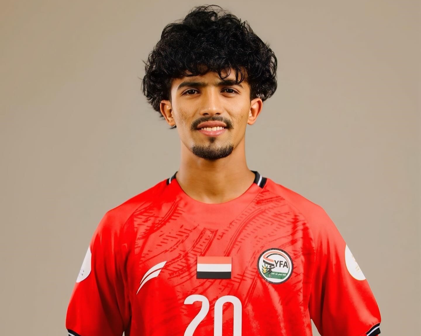 أهلي تعز مازال يحتفظ بالمهاجم "محروس" وسط مفاوضات مع عدة أندية