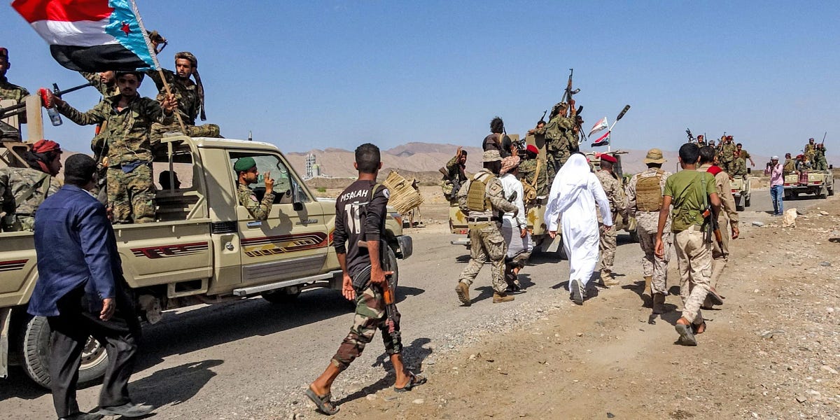 انقسام حاد في المجلس الانتقالي.. هل تستعد الإمارات للمواجهة في اليمن؟