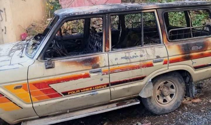 في توسع للظاهرة.. مجهولون يضرمون النيران في سيارتين شمالي إب