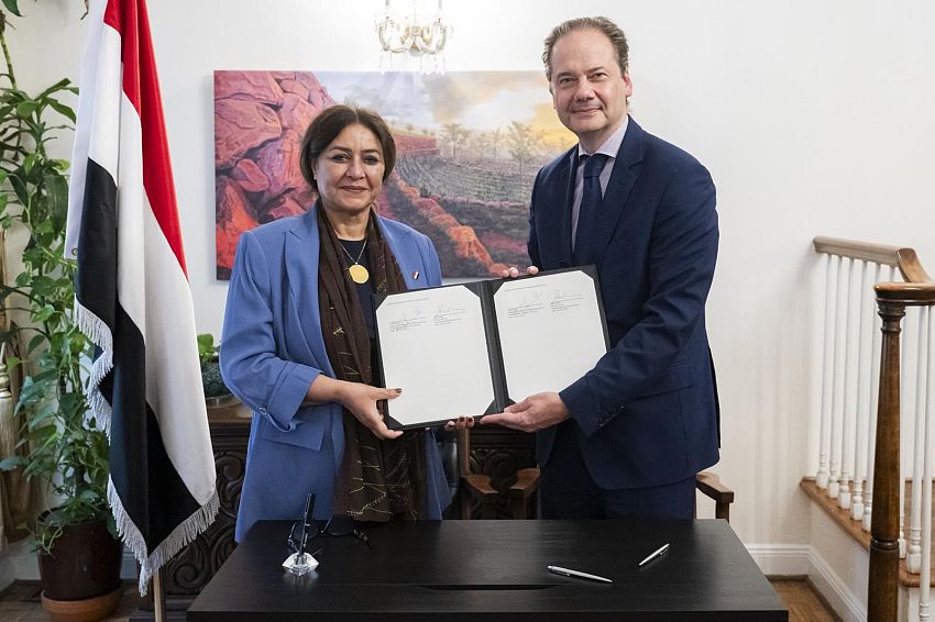 اليمن يستعيد قطعتين أثريتين من عائلة أمريكية ويودعهما مؤقتًا في متحف بنيويورك