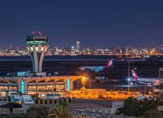 وزارة النقل تؤكد جاهزية المطارات وتدعو شركات الطيران لاستئناف رحلاتها 