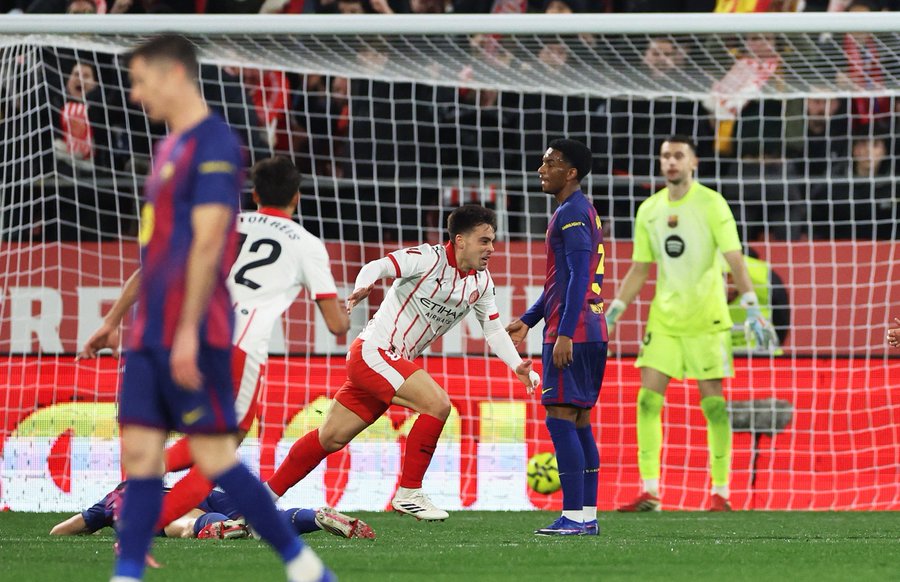 برشلونة يمنح ريال مدريد الصدارة بخسارته أمام جيرونا
