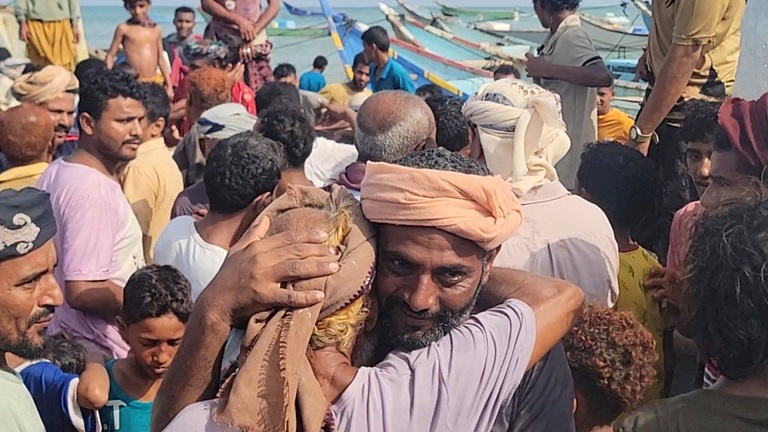 السلطات الإريترية تفرج عن 15 صيادًا يمنيًا بعد ثلاثة أشهر من احتجازهم