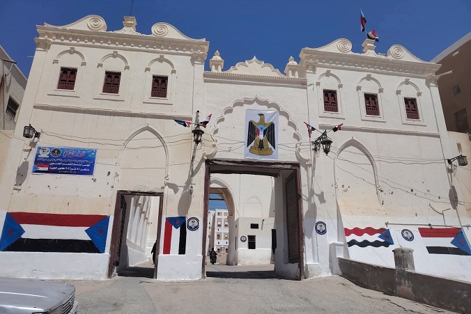 اليمن.. السفير "جُميح" يُحذّر من تبعات تشويه مدينة شبام حضرموت التاريخية بشعارات الانتقالي