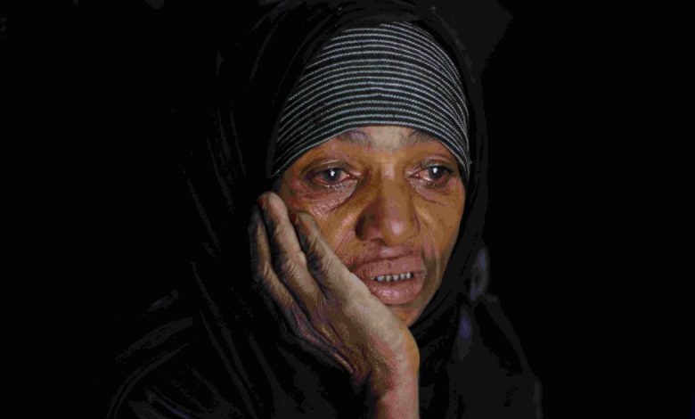 تعز.. التصعيد الحوثي يُجبر 227 أسرة على النزوح مرة أخرى في مديرية موزع