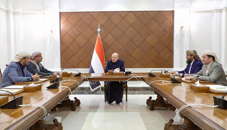 في اجتماع طارئ.. مجلس القيادة يقيل وزيري النقل والتخطيط  ويقر عدداً من الإجراءات لحماية المدنيين