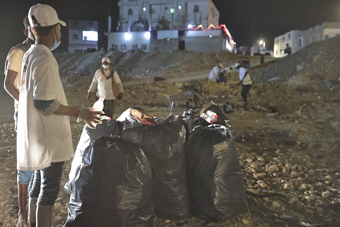 سقطرى.. تدشين حملة نظافة واسعة لتحسين المشهد الحضري