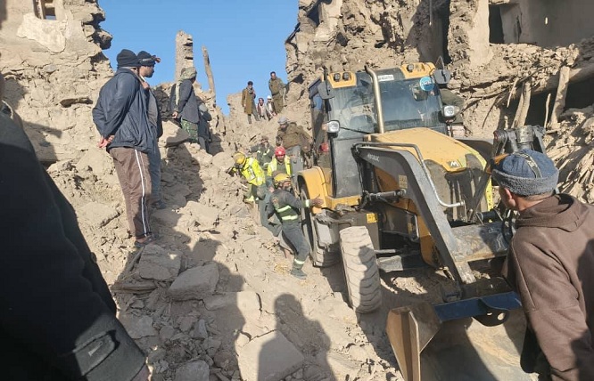 وفاة امرأة وشابين إثر انهيار منزل جنوبي صنعاء