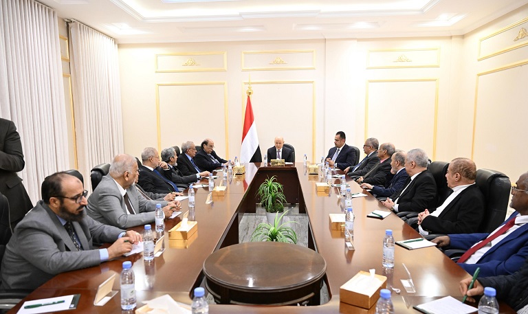 الرئيس العليمي: قرار إنهاء التواجد العسكري الإماراتي جاء لضمان وقف أي دعم للمكونات الخارجة عن الدولة