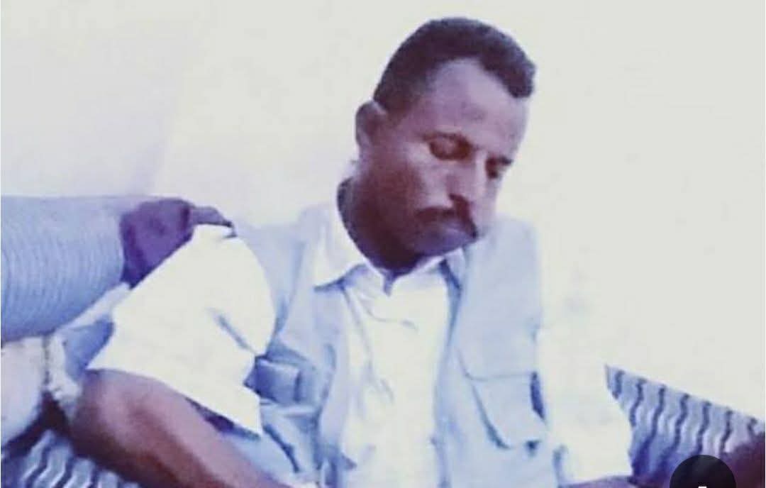 عدن.. مسلحون يختطفون ناشطًا ويقتادونه إلى جهة مجهولة 