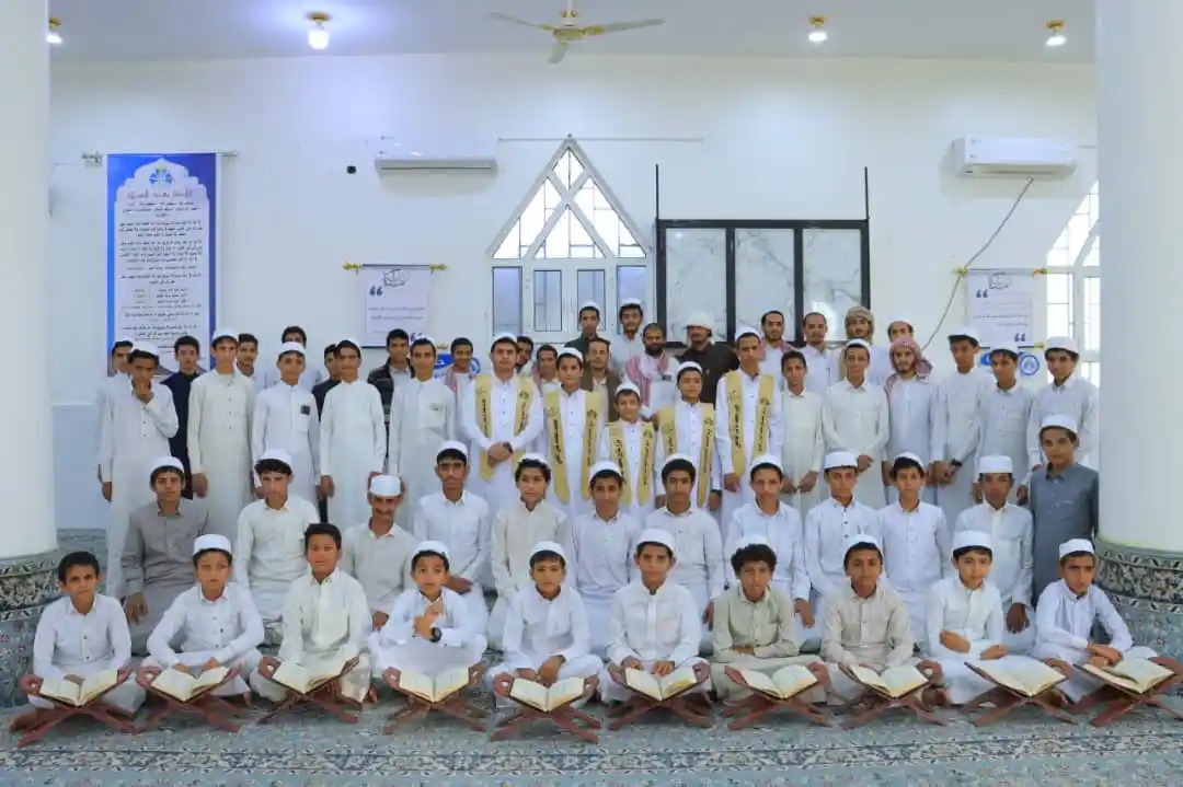 مأرب.. خمسون حافظًا للقرآن الكريم يسردون "المصحف" خلال جلسة واحدة