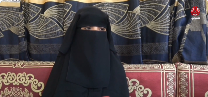هاجر النهاري.. نازحة من تعز تتحدى ظروف الحرب وتحجز مكانًا بين أوائل الثانوية في الضالع
