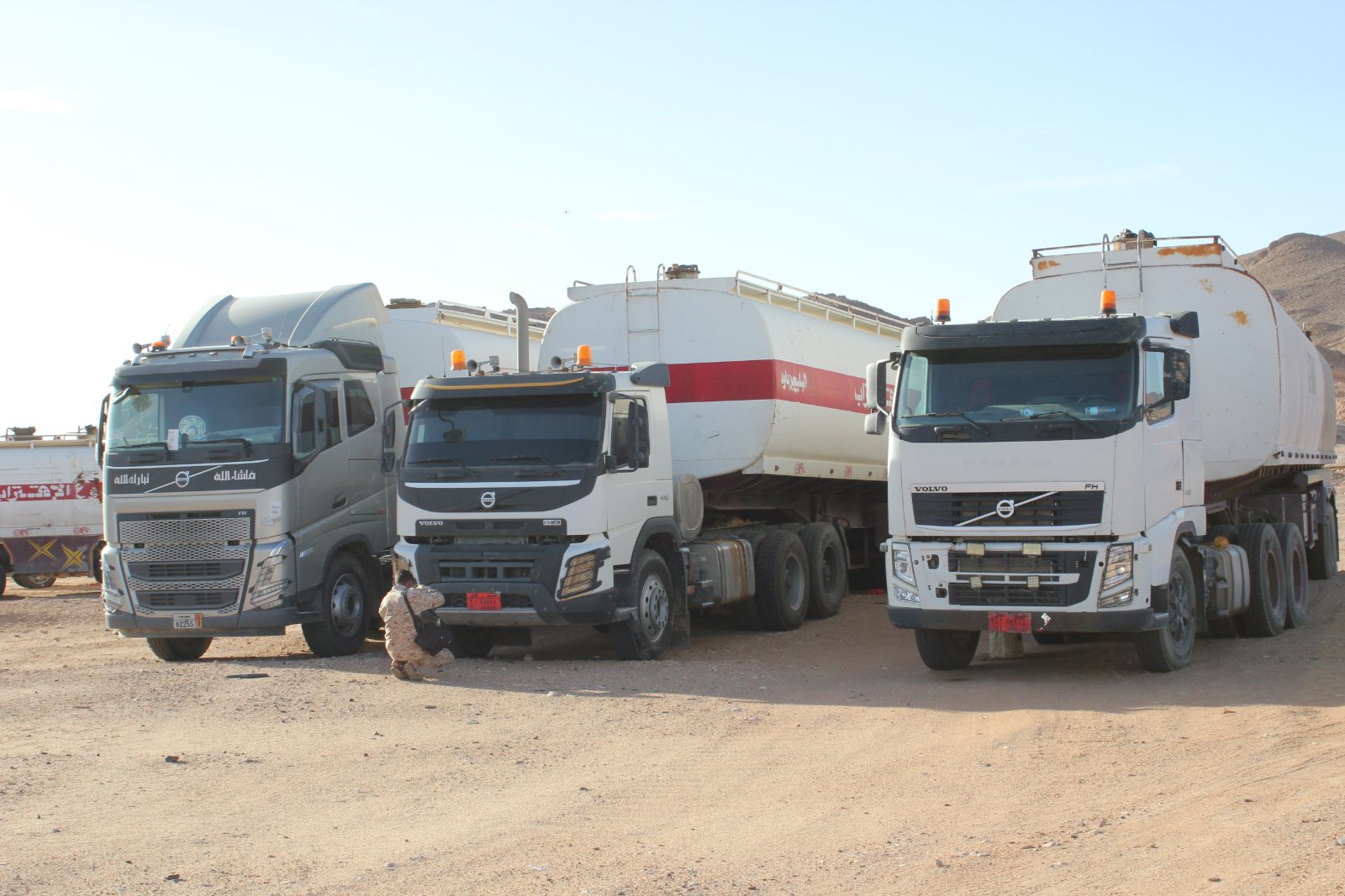 قوات الطوارئ تضبط أكثر من 50 قاطرة وقود في طريقها إلى السوق السوداء