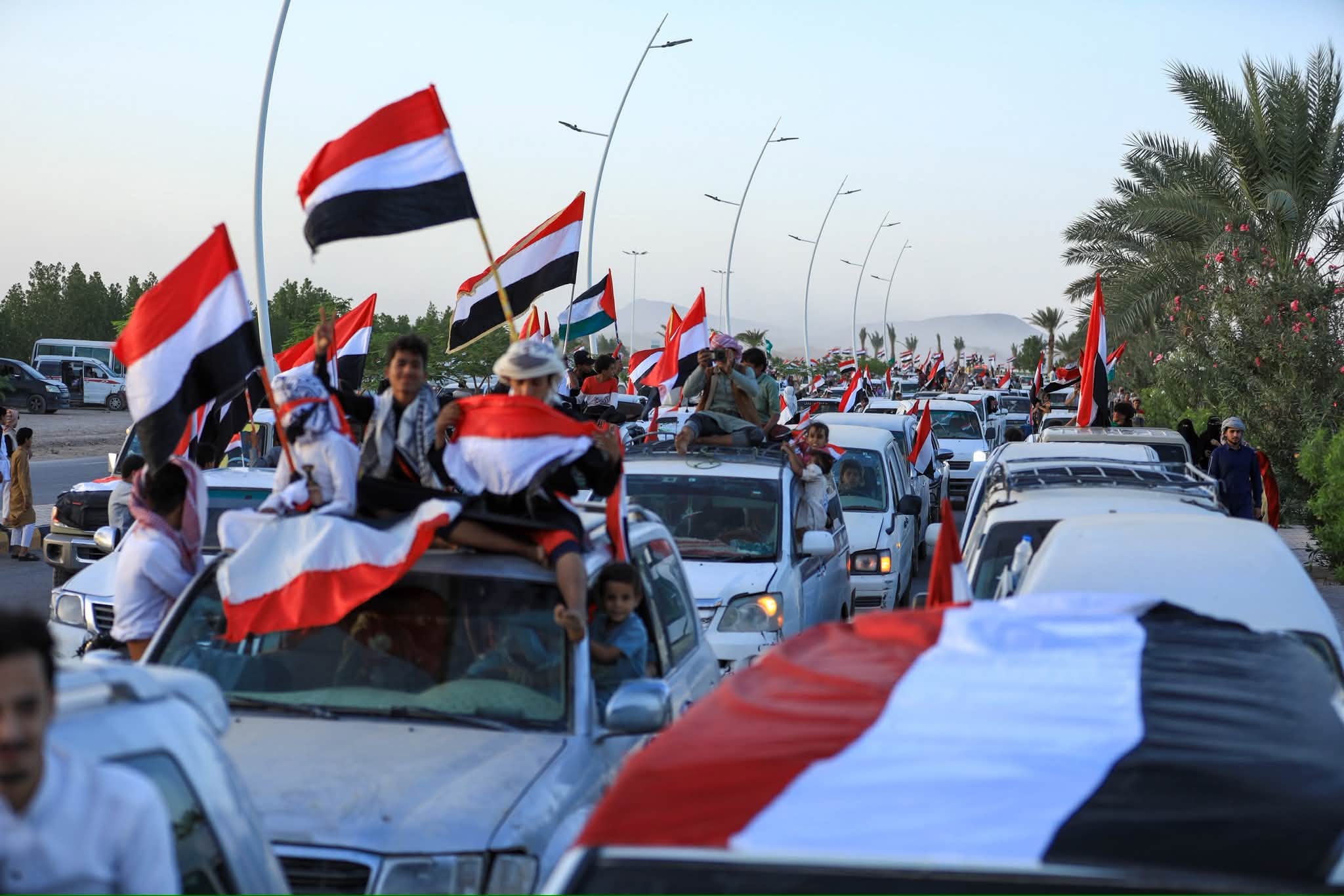 مسيرة حاشدة واحتفاء شعبي واسع.. كيف أحيت مأرب ذكرى ثورة 26 سبتمبر؟