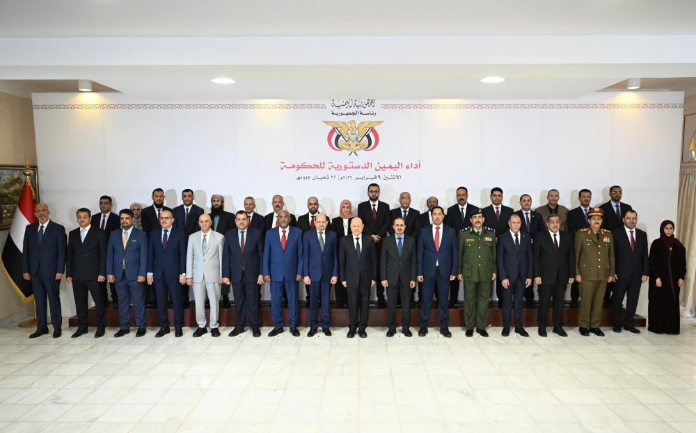 مسؤول حكومي: الحكومة ستعود بكامل طاقمها إلى عدن ونحتاج 100 يوم للحكم عليها