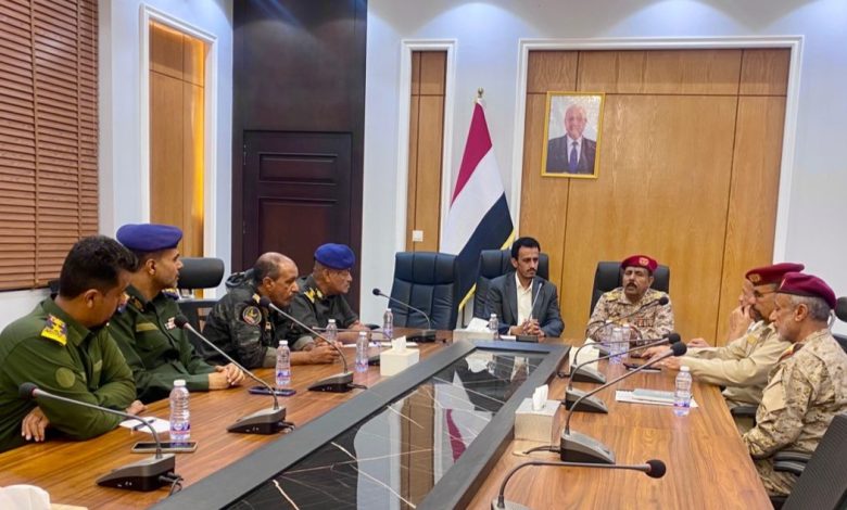 أمنية حضرموت تشدد على رفع مستوى الجاهزية والتنسيق بين الوحدات العسكرية