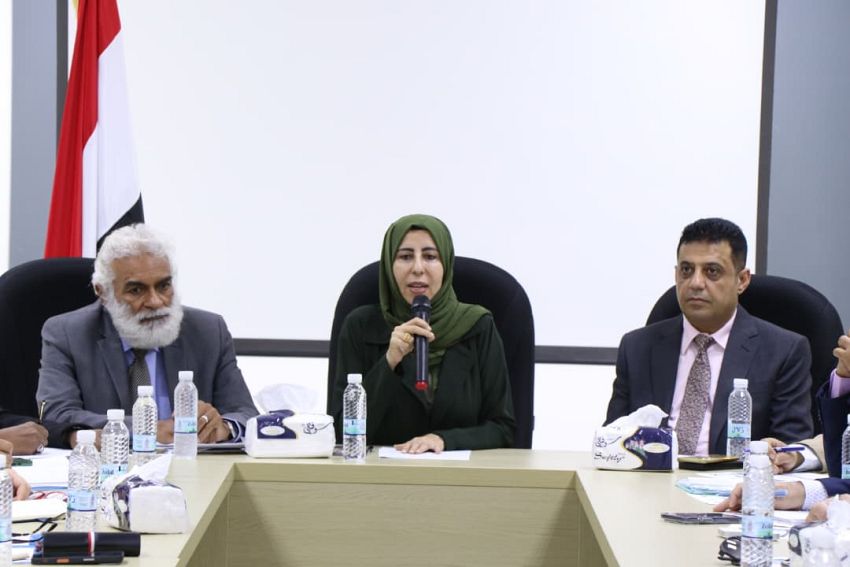 الحكومة: نزوح أكثر من 12 ألف أسرة جراء التصعيد الحوثي الأخير