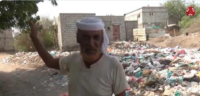 لحج.. مخاوف من تفشي الأمراض جراء تراكم النفايات في مدينة الفيوش