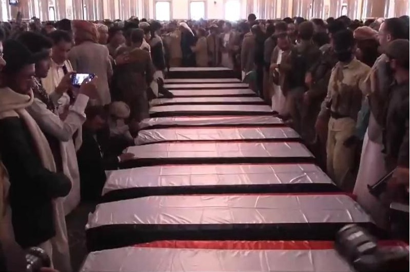مليشيا الحوثي تكشف عن هوية 11 مسؤولاً في حكومتها قتلوا رفقة "الرهوي" بغارة إسرائيلية