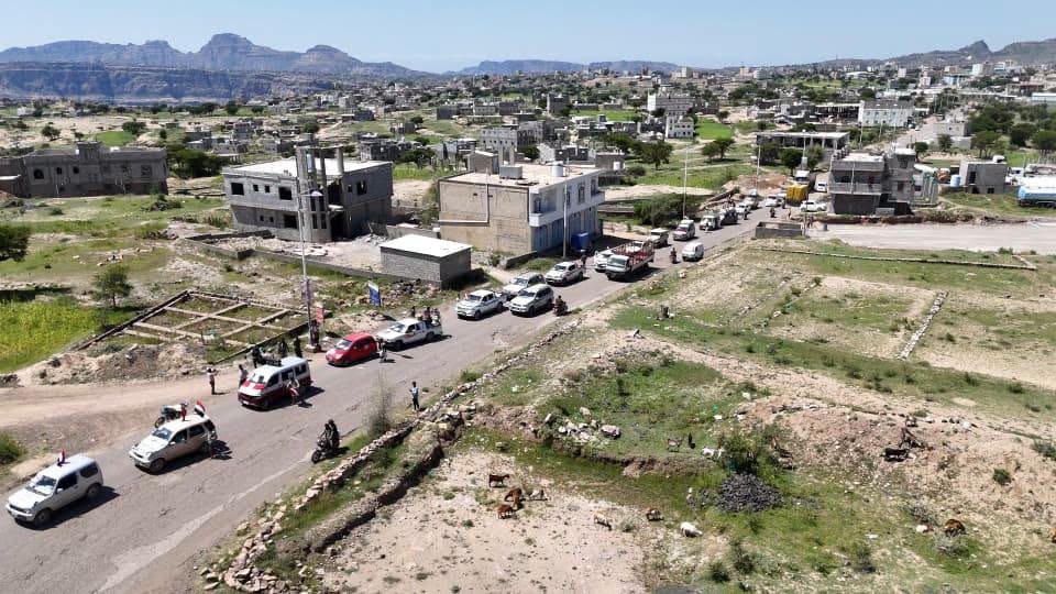 تعز.. إسناد شعبي متواصل للجبهات بالتبرع بالدم وتسيير القوافل