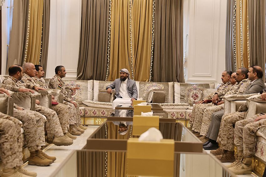 المحرمي: القوات المسلحة عازمة على بسط السيطرة على كامل الأراضي اليمنية