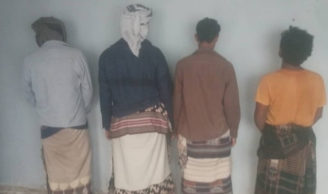 شرطة أبين تعلن ضبط عصابة تقطع وجبايات في مديرية خنفر