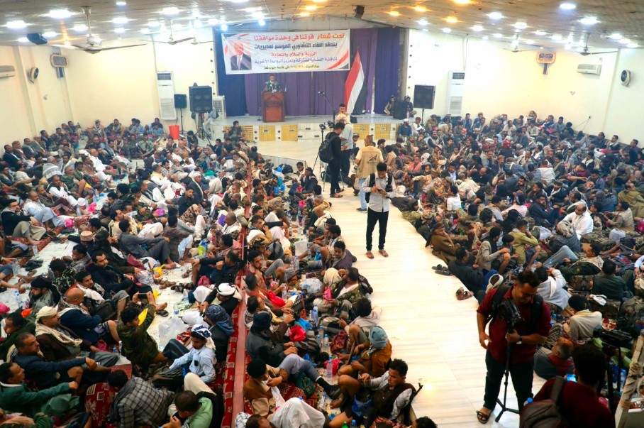 تعز.. لقاء تشاوري لوجهاء التعزية وشرعب يؤكد على وحدة الصف واستكمال التحرير