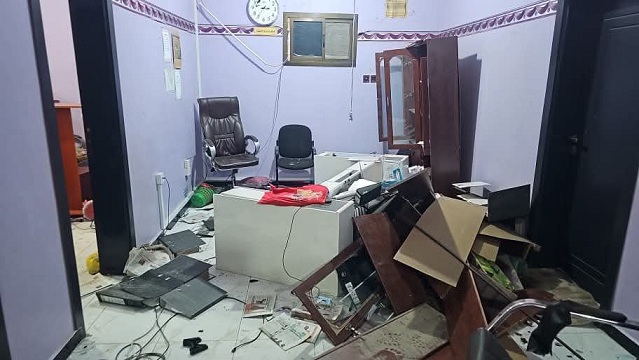 "جريمة مكتملة الأركان".. نقابة الصحفيين تدين اقتحام صحيفة عدن الغد وتطالب بمحاسبة المعتدين