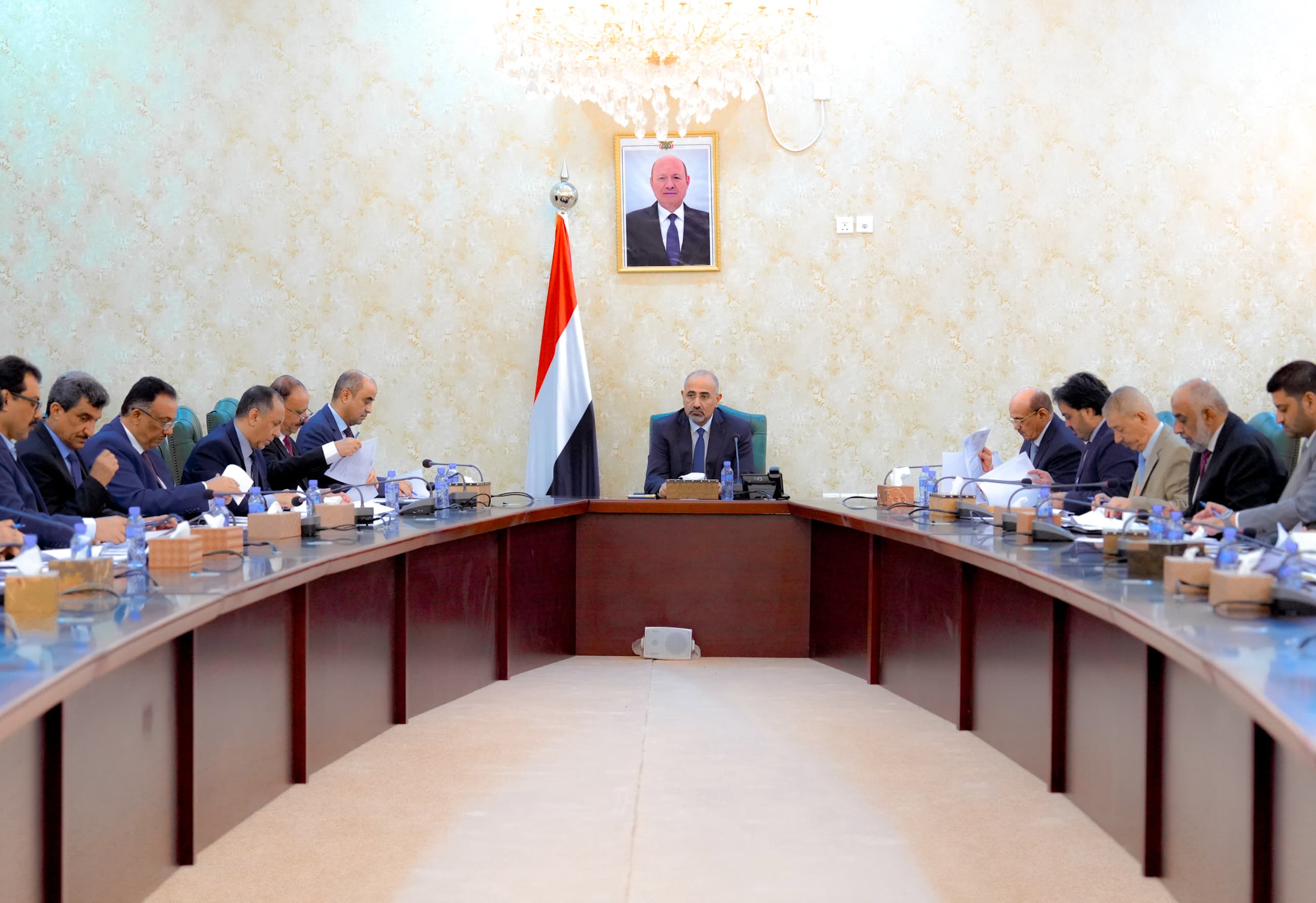 مجلس الرئاسة يوجه البنك المركزي والحكومة لعدم التهاون بالتلاعب بأسعار الصرف