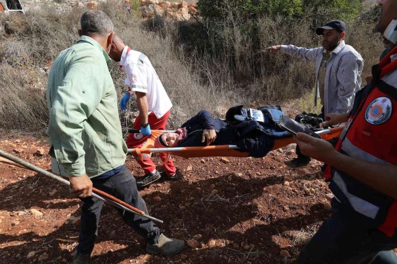 الضفة الغربية.. إصابة 17 شخصا بينهم صحافيون ومتضامنون أجانب جراء اعتداءات المستوطنين