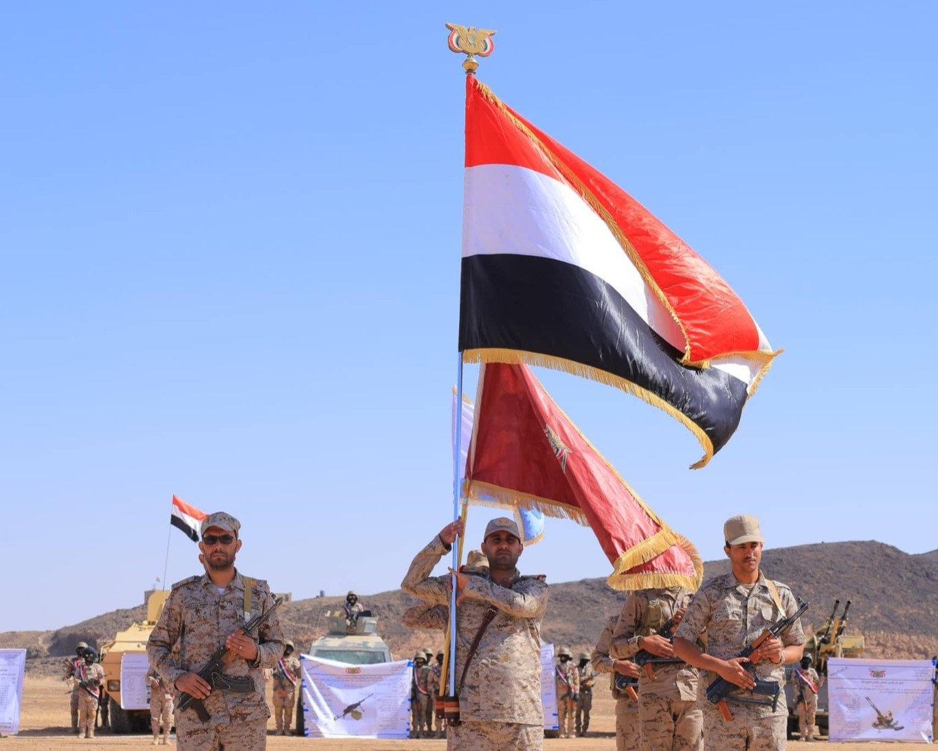 وزارة الدفاع تعلن إجراءات لتعزيز الاستقرار وفق إعلان حالة الطوارئ