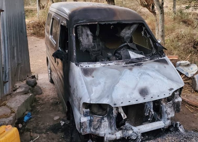 مجهولون يحرقون مركبة مواطن في بعدان شرقي إب