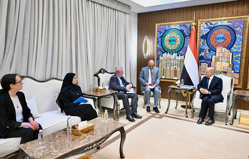 العليمي: مليشيات الحوثي حولت ملايين الأطفال إلى ضحايا مباشرين للتزاع