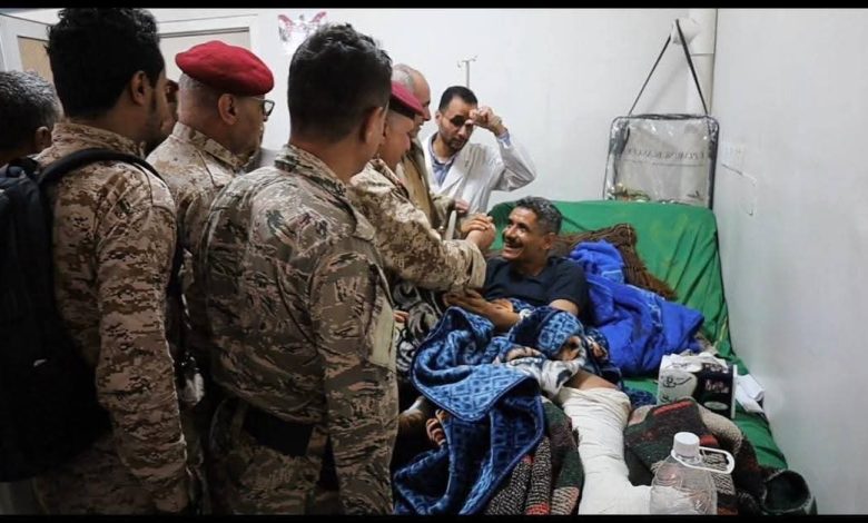 اللواء فاضل يؤكد اهتمام القيادة السياسية والعسكرية بملف جرحى الجيش