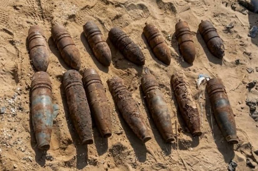 "مسام" يعثر على 30 قذيفة من مخلفات الحرب في منطقة صلاح الدين بعدن