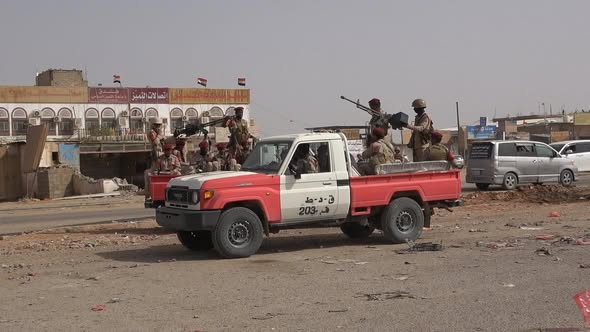 قوات الطوارئ تتسلّم نقاط الخط الدولي بالعبر وتدشن حملة أمنية شاملة لمنع حمل السلاح