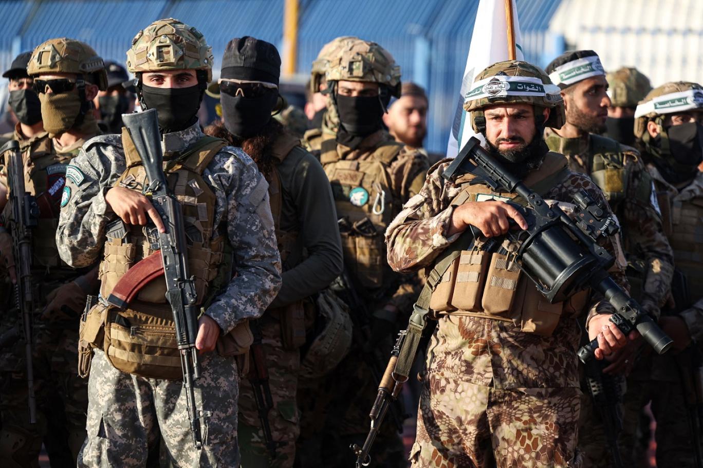 سوريا.. هيئة تحرير الشام تعتزم حل جناحها العسكري وتطالب بإيقاف التوغل والقصف الاسرائيلي
