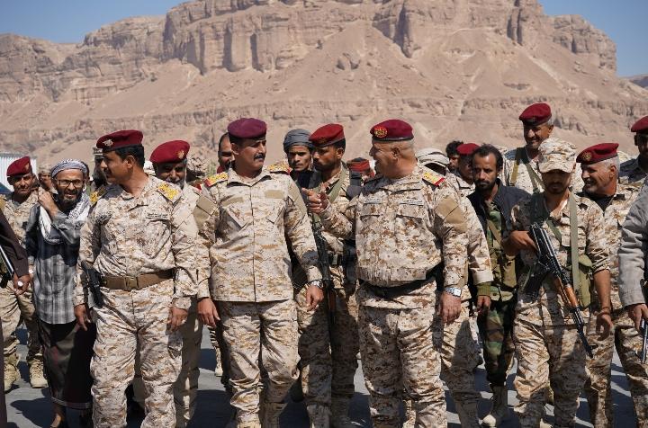 اللواء الجعيملاني يؤكد رفع الجاهزية القتالية ويوجه بتنفيذ خطة الإغلاق والتأمين 