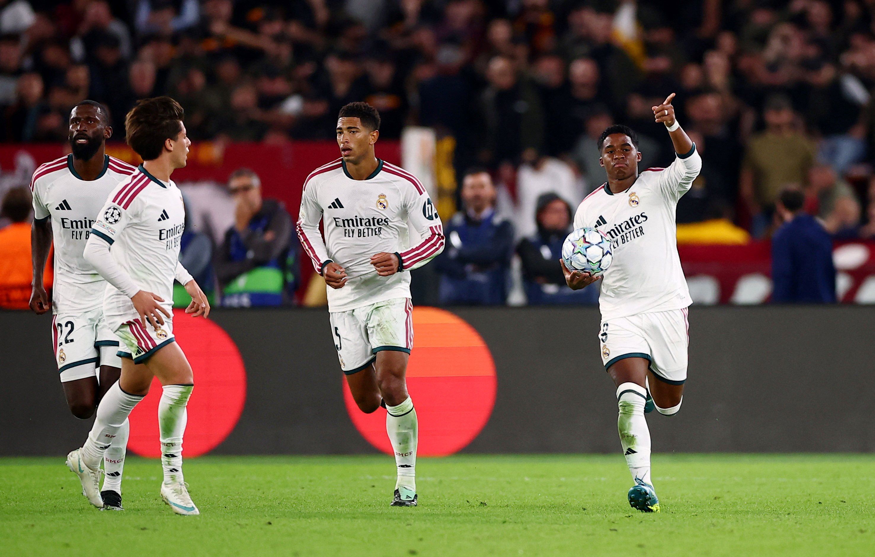 ريال مدريد يهزم روما بريمونتادا مثيرة وسان جيرمان يحسم المواجهة أمام السيتي