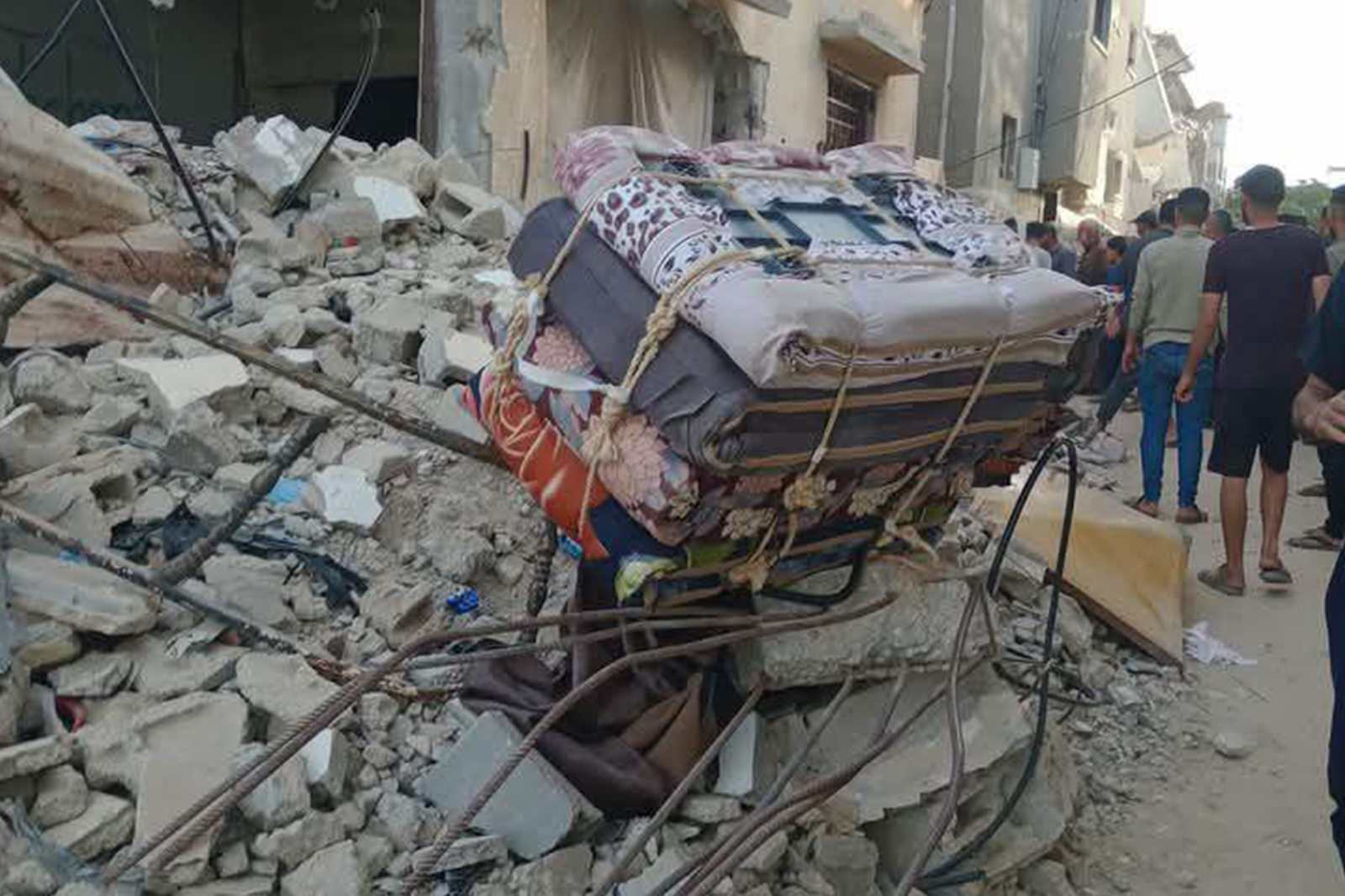 الاحتلال يقتل 84 فلسطينيا ويواصل الإبادة الجماعية للعائلات في غزة