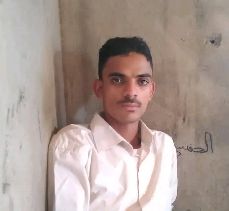 بعد أيام من مقتل قريبه.. مليشيات الحوثي تقتل شابًا أمام منزله شرق "تعز"