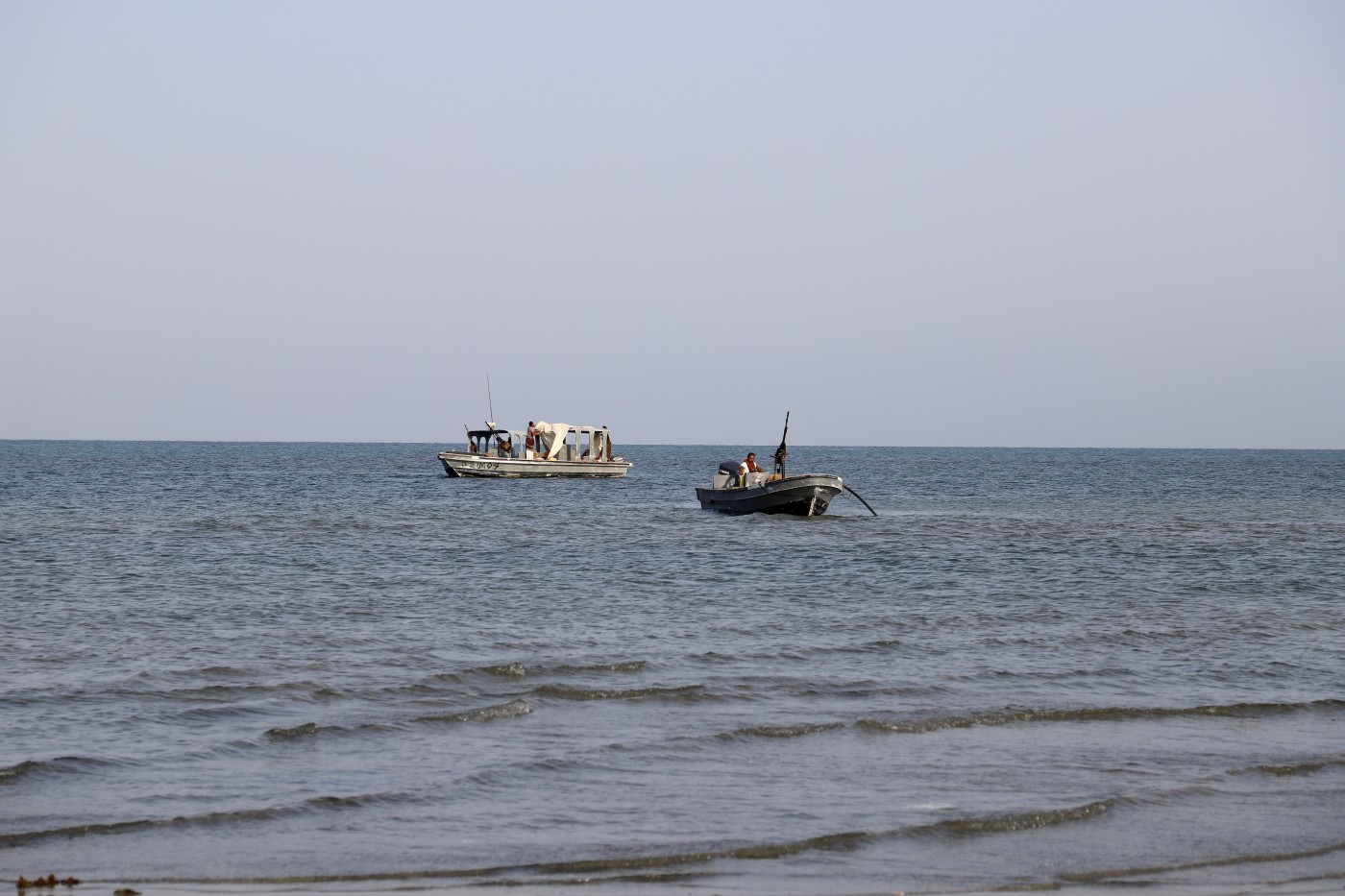 كيف قد يتحول اليمن إلى مركز لانتشار السلاح في البحر الأحمر والقرن الأفريقي؟